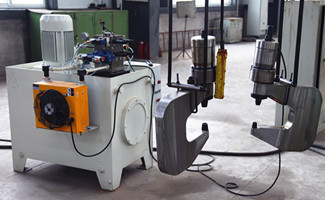 Hydraulic Riveting Machine