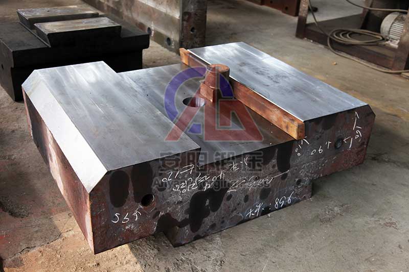 saw block of open die forging hammer